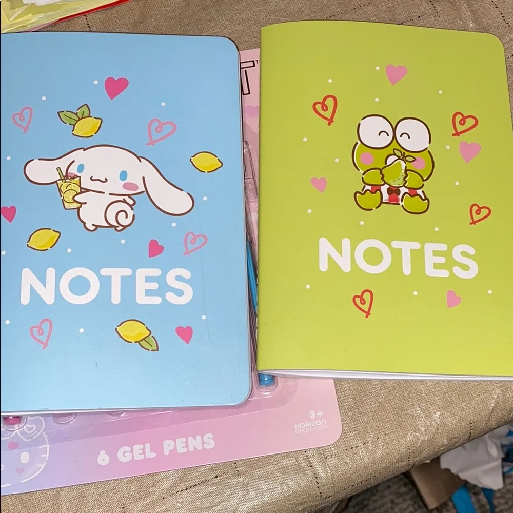 Hello Kitty Gel Pens and Cinnamoroll, kereopi Notebook Set - Picture 3 of 8